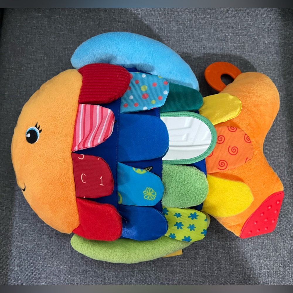 Melissa & Doug Flip Fish Soft Baby Toy Colorful Plush Toy. For all ages 0+